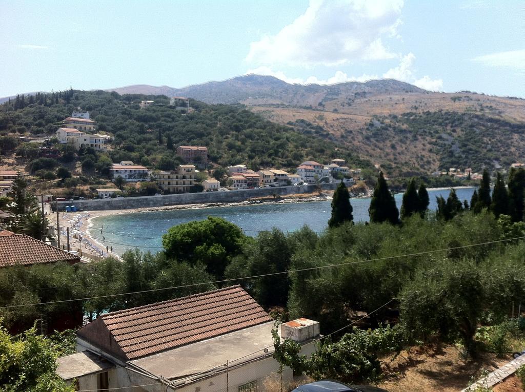 Dimitrakis Apartments Kassiopi Extérieur photo
