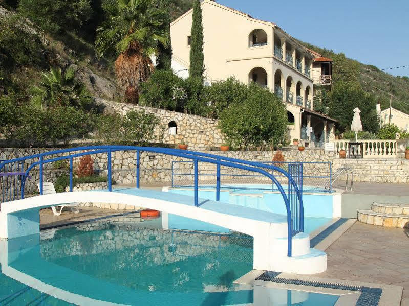 Dimitrakis Apartments Kassiopi Extérieur photo